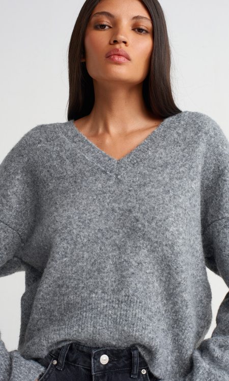 Dilvin 10645 V Yaka Yün Karışımlı Triko Kazak